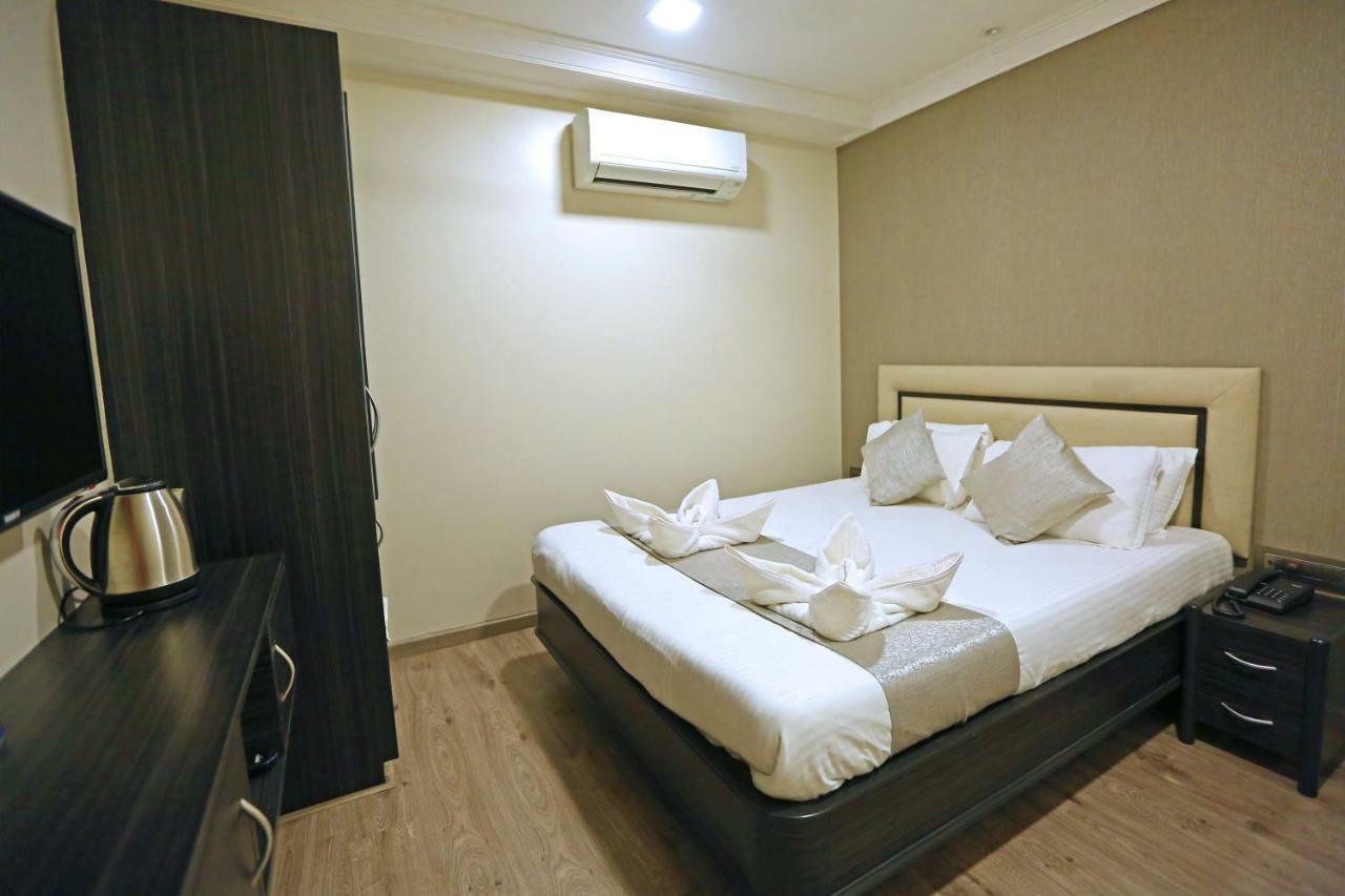 Gulf Hotel มุมไบ ภายนอก รูปภาพ