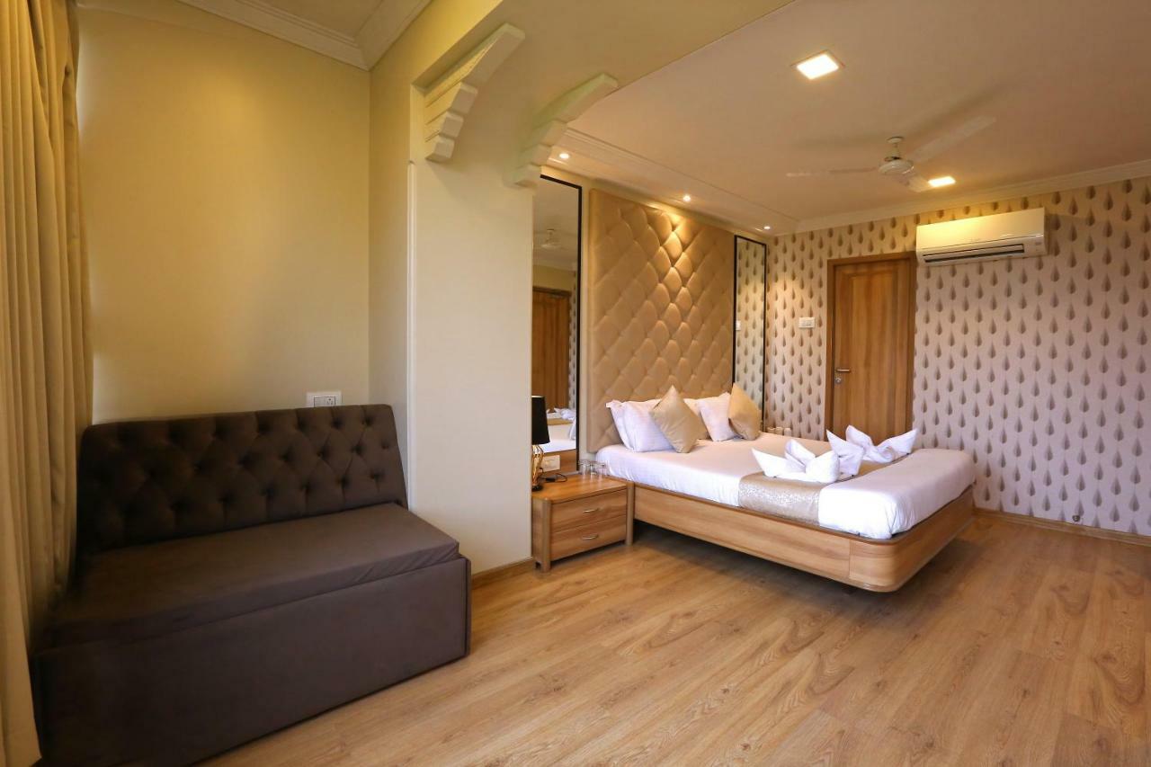 Gulf Hotel มุมไบ ภายนอก รูปภาพ