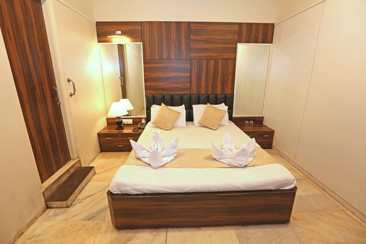 Gulf Hotel มุมไบ ภายนอก รูปภาพ